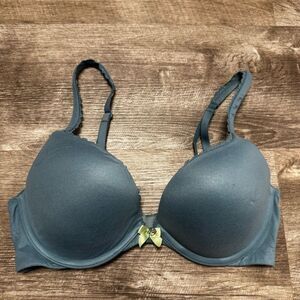 Victoria’s Secret Push-Up Bra Size 32D